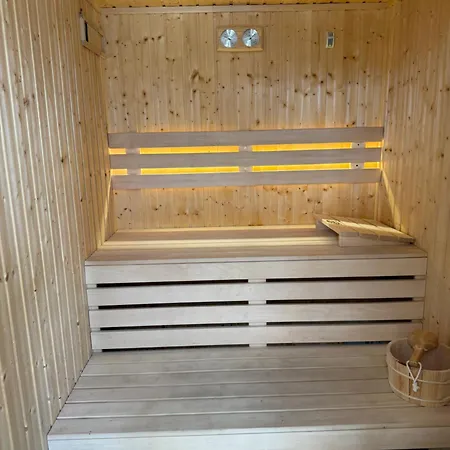Bursztyn W Baltyckiej Oazie-basen, Sauna, Jakuzzi * Jastrzębia Góra